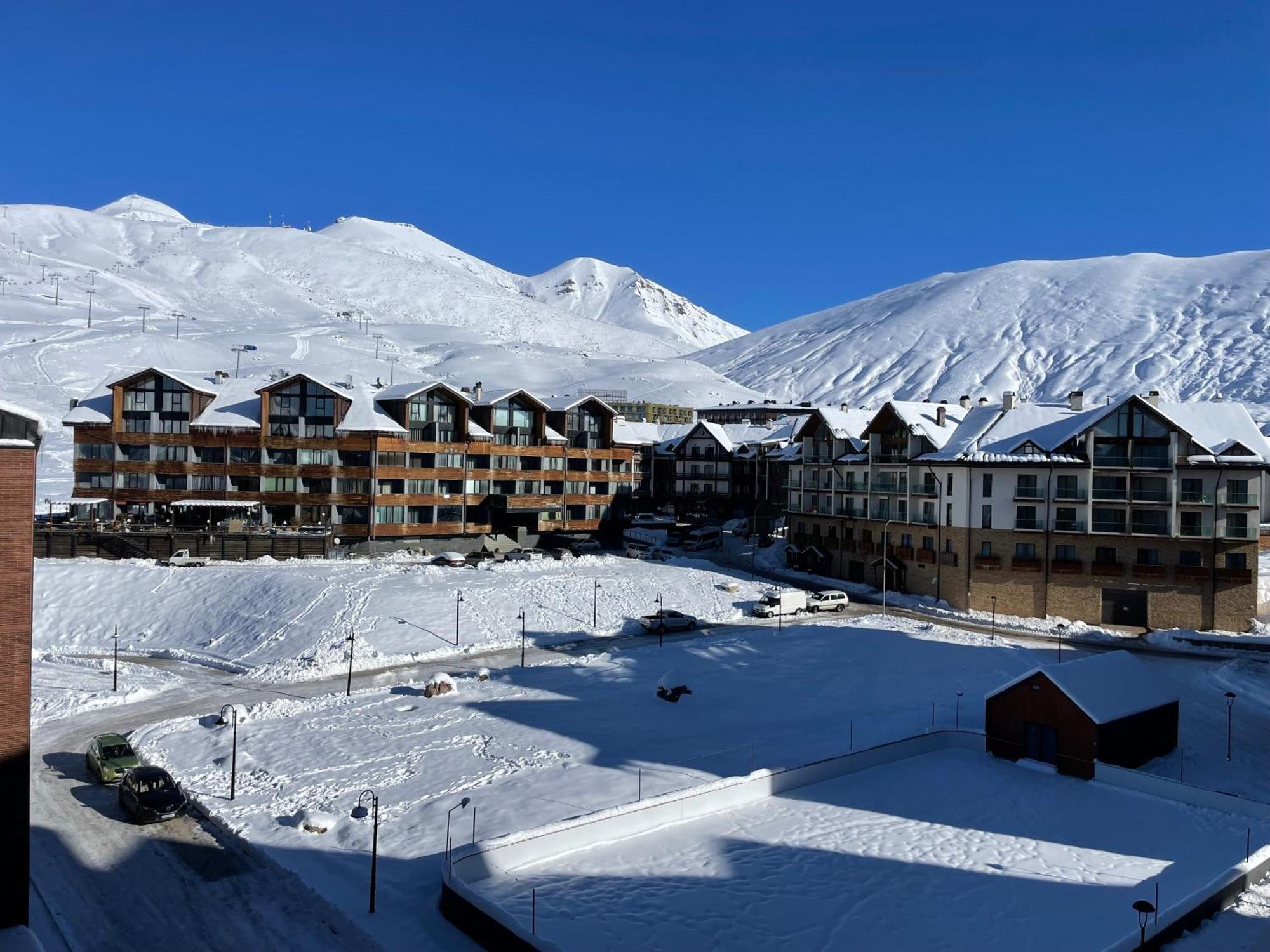 Four Season Gudauri Lägenhet Exteriör bild