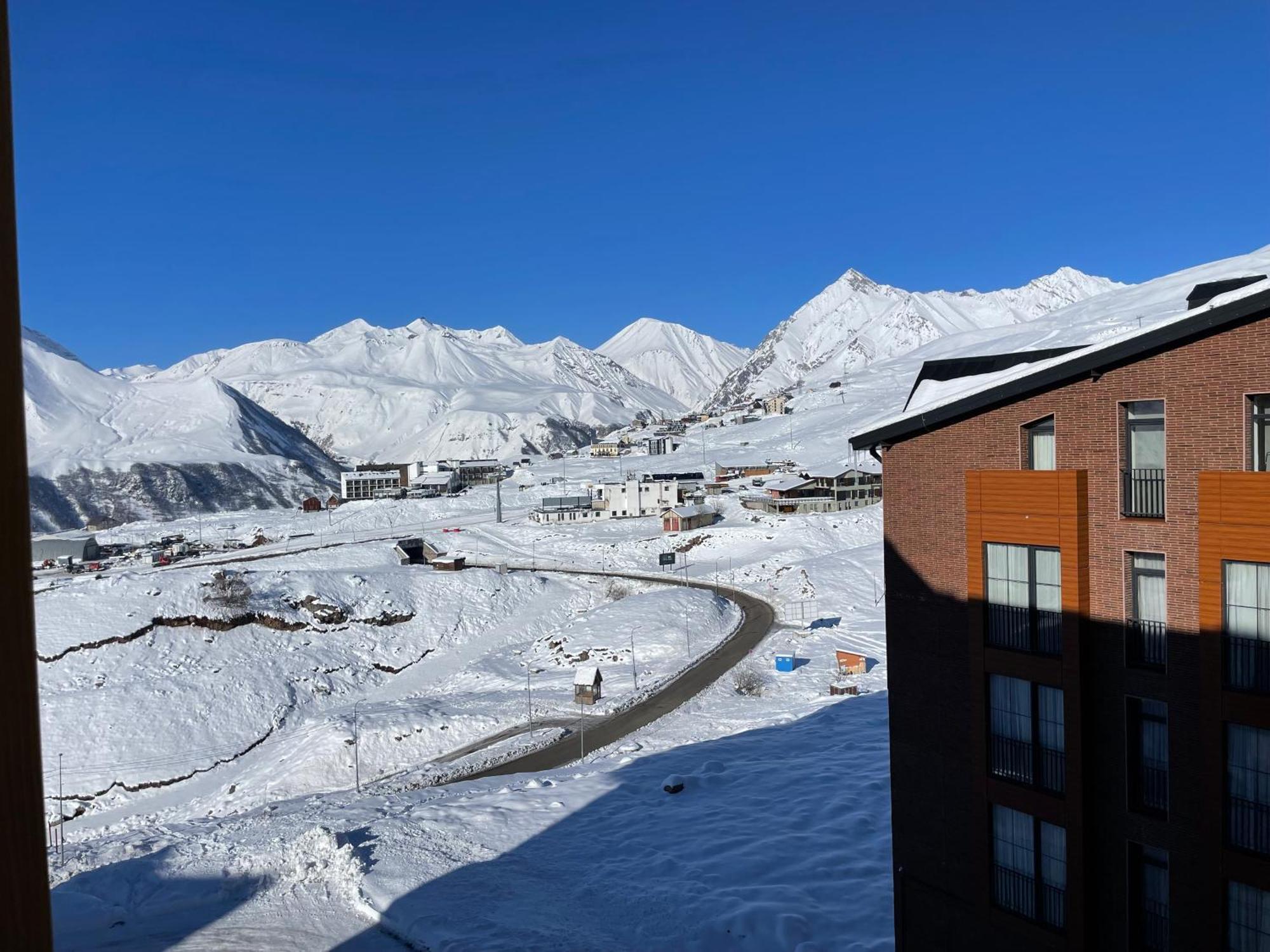 Four Season Gudauri Lägenhet Exteriör bild